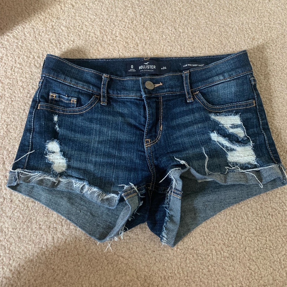 Hollister Low Rise Short Shorts